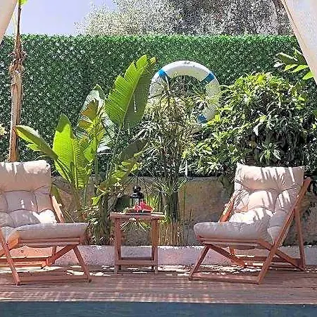 Yaliyani Restaurant 3*