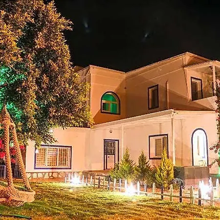 Yaliyani Restaurant Irmene