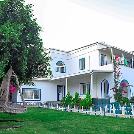 Otel Yaliyani Restaurant 3*