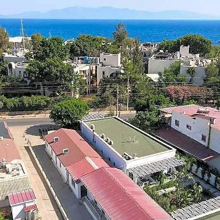 Otel Yaliyani Restaurant 3*