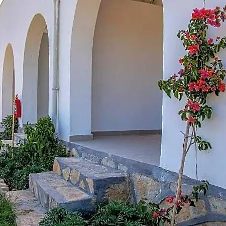 Otel Yaliyani Restaurant 3*
